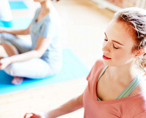 Airport Yoga 101 - how to do it