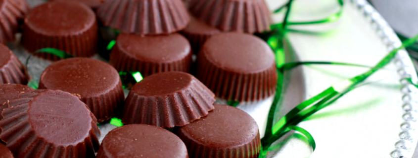 Dark chocolate peppermint bites on a plate