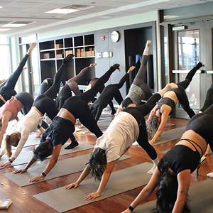 Group fitness class at FFC Lincoln park