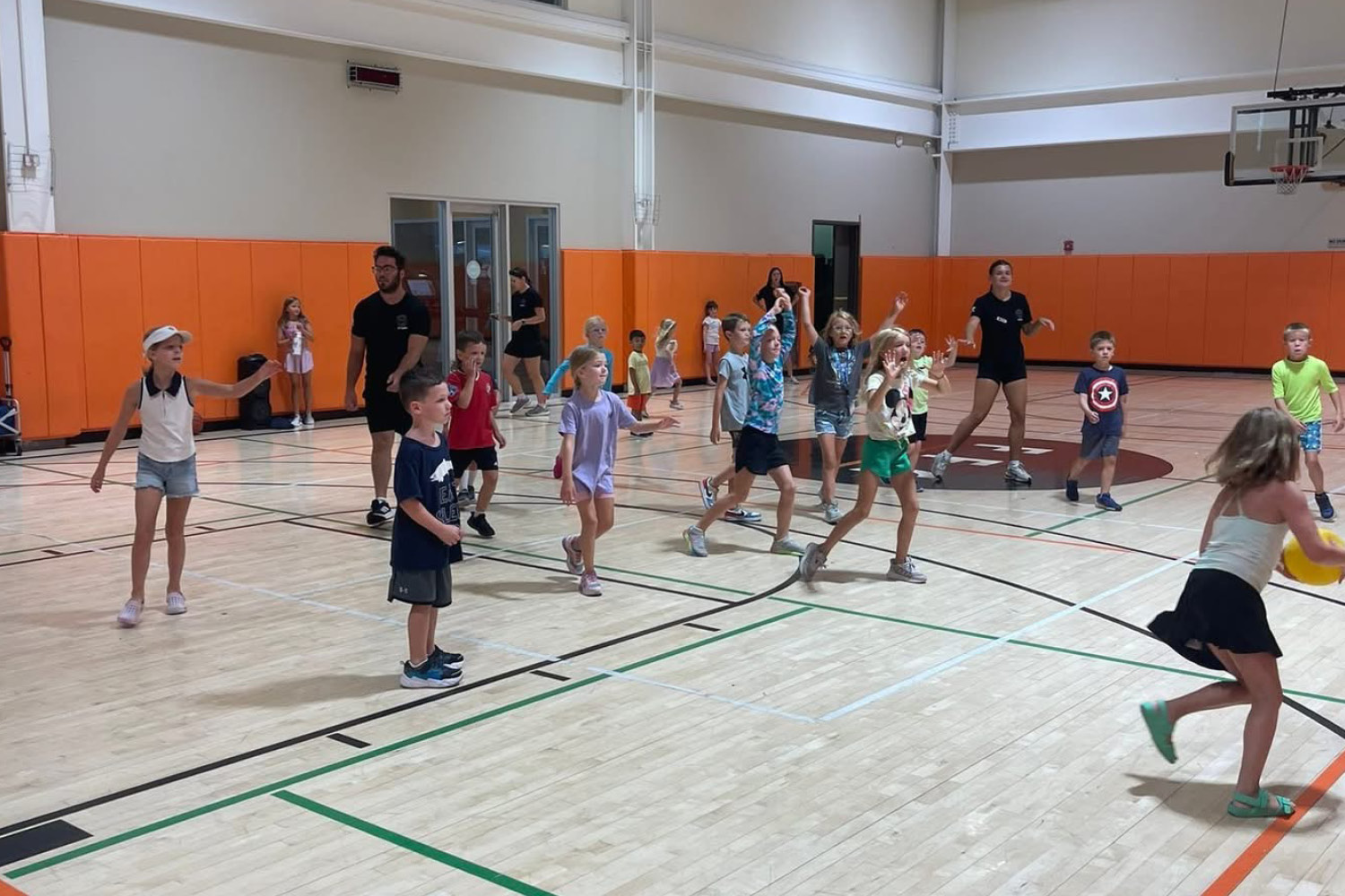 Kids playing in the ffc park ridge gym